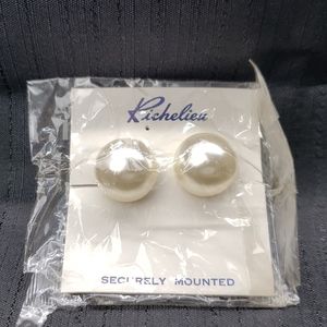 Richelieu Round Faux Pearl Screw Back Earrings NOS